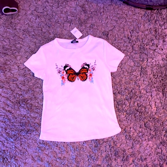 Rue21 Tops - Rue 21 butterfly t-shirt